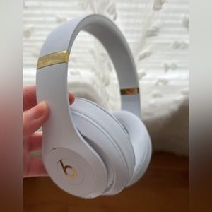 Beats Studio 3 wireless headphones